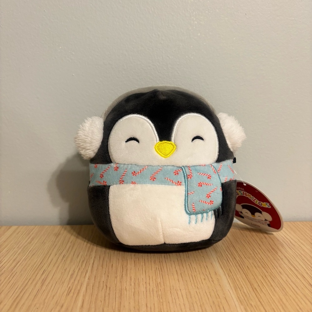 Luna the Penguin with Candy Cane Scarf 5” Squishmallow